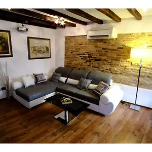Oscar Apartment